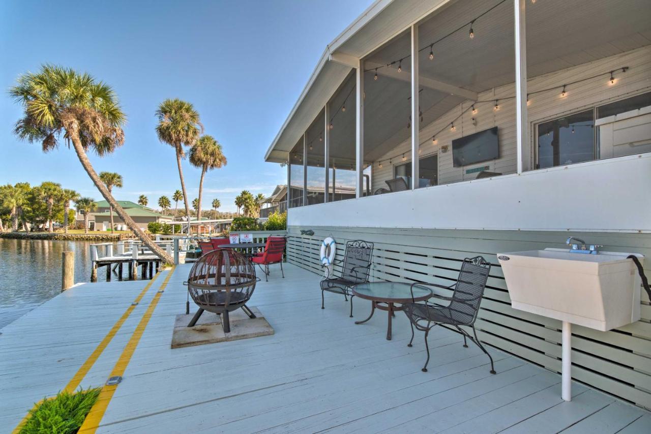 Retreat On The River With Boat Dock, Porch, And Grill! 霍莫萨萨 外观 照片