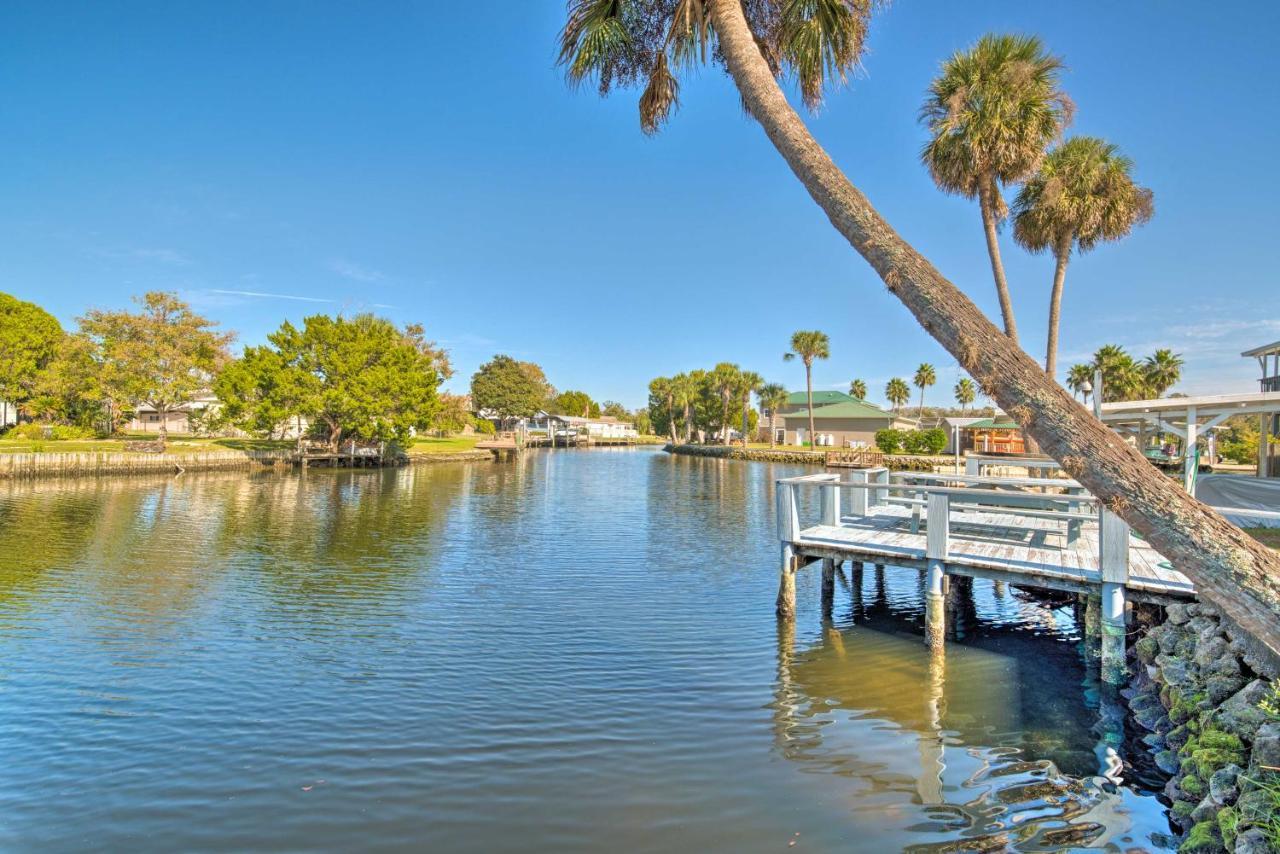 Retreat On The River With Boat Dock, Porch, And Grill! 霍莫萨萨 外观 照片